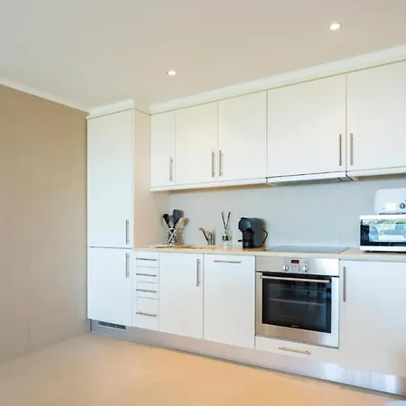 Snazzy Varandas Do Castelo One Bedroom With Sea View Sleeps 2persons 아파트 *