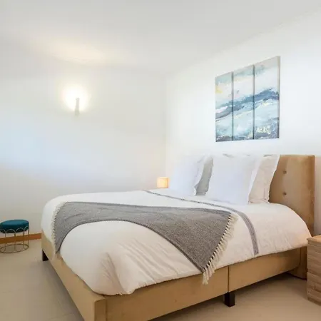 Snazzy Varandas Do Castelo One Bedroom With Sea View Sleeps 2persons אלבופיירה