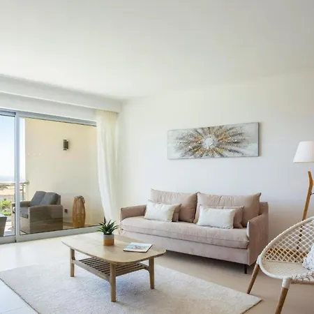 Snazzy Varandas Do Castelo One Bedroom With Sea View Sleeps 2persons * אלבופיירה
