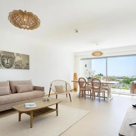 Snazzy Varandas Do Castelo One Bedroom With Sea View Sleeps 2persons *