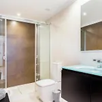 Snazzy Varandas Do Castelo One Bedroom With Sea View Sleeps 2persons شقة *