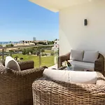 Snazzy Varandas Do Castelo One Bedroom With Sea View Sleeps 2persons Apartamento *