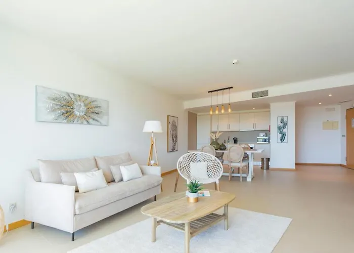 Apartman Snazzy Varandas Do Castelo One Bedroom With Sea View Sleeps 2persons